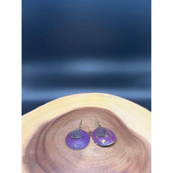 Vintage Painted Spiral Metal Earrings - Picture 3 of 5